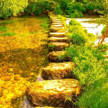 Semesterbostad A Casa Do Aloumino Da Auga Mondariz Vt-po-00148 Y Prexigueiro Obsequio Entrada Por Persona A Circuito Termal