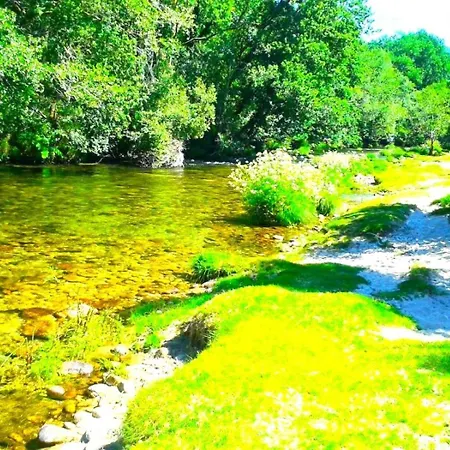 A Casa Do Aloumino Da Auga Mondariz Vt-po-00148 Y Prexigueiro Obsequio Entrada Por Persona A Circuito Termal Holiday home